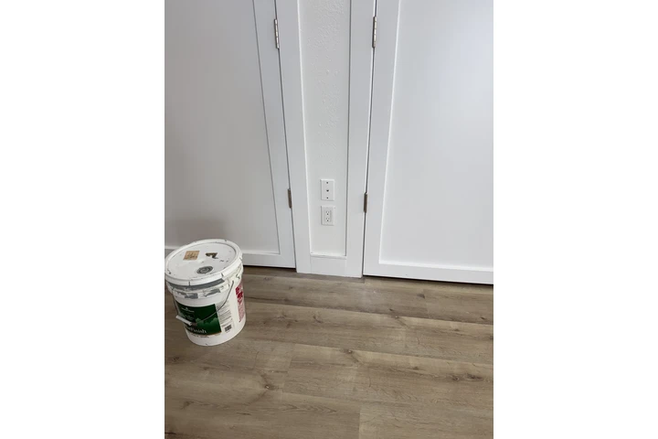 R&B electricity image 3