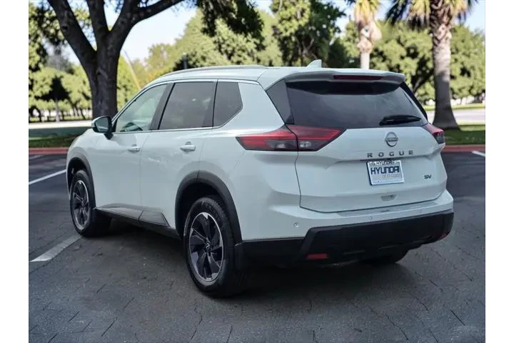 $23800 : Nissan Rogue 2024 SV 4dr Cro image 7