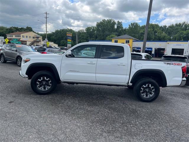 $22990 : 2018 Tacoma image 6