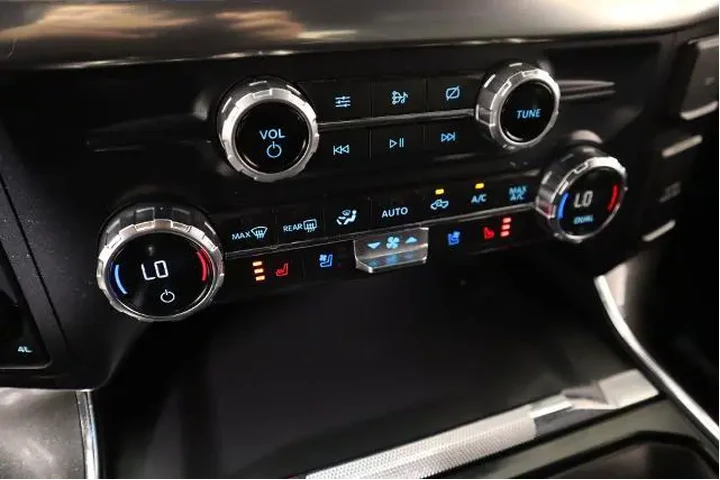 $39759 : Ford F-150 2021 4x4 XL 4dr S image 8