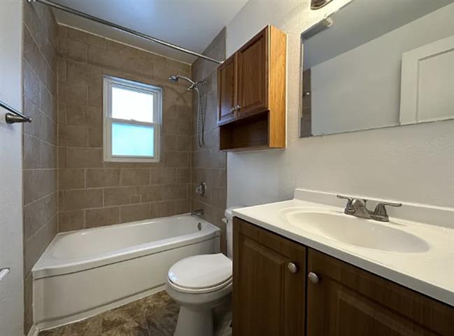 $1650 : HOUSE RENT IN AUSTIN TX image 4