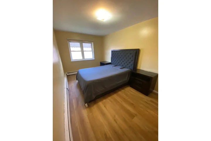 $350 : CUARTO AMPLIO E INDEPENDIENTE image 6