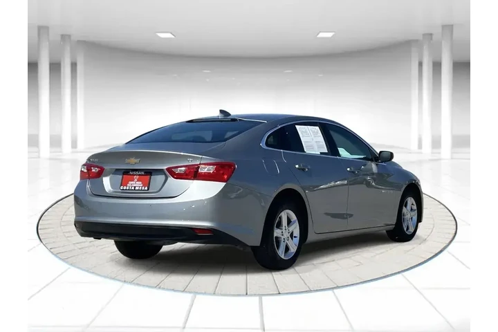 $17079 : Chevrolet Malibu 2024 LT 4dr image 4