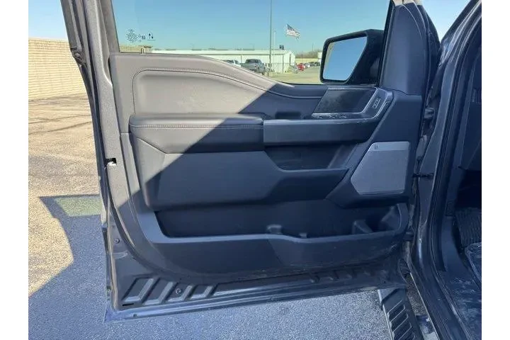 $39911 : Ford F-150 2022 4x4 XLT 4dr image 9