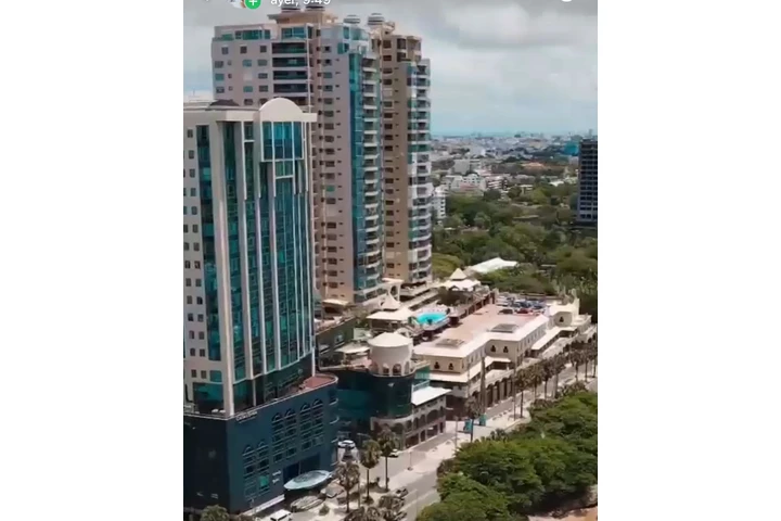 $4000 : Viva como un Rey, Vista al mar image 3