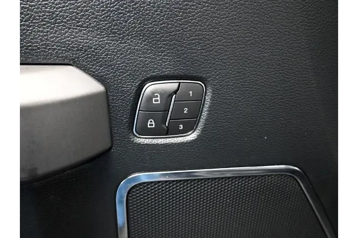 $35991 : Ford F-150 2019 4x4 Platinum image 7