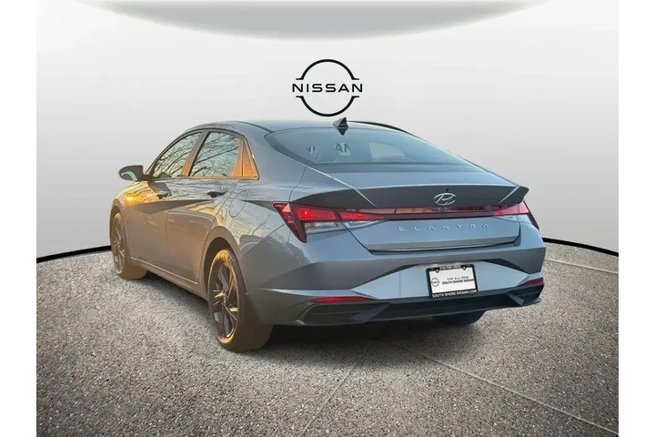 $17995 : Hyundai ELANTRA 2023 SEL 4dr image 7