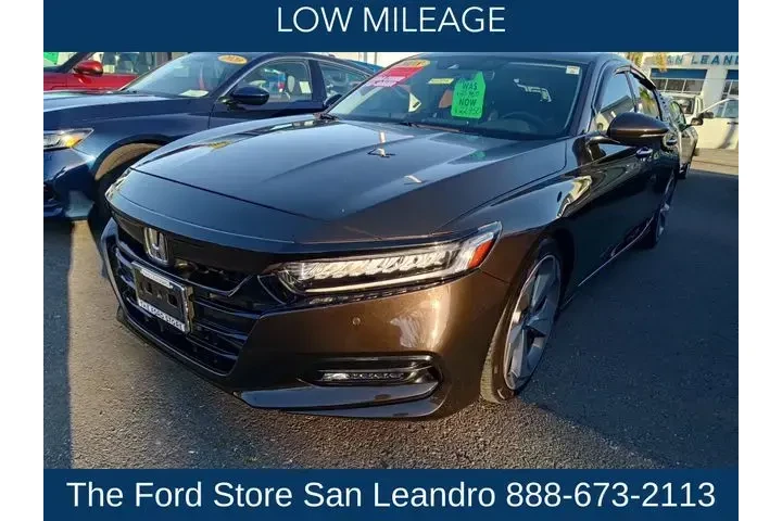 $22750 : Honda Accord 2018 Touring 4d image 3