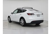 $31998 : Tesla Model Y 2021 AWD Long thumbnail