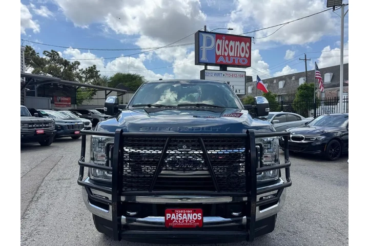 2019 F-250 SD XLT Crew Cab 4WD image 2