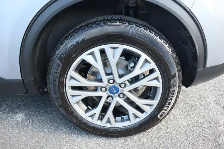 $14988 : Ford Escape 2021 SEL 4dr SUV image 9