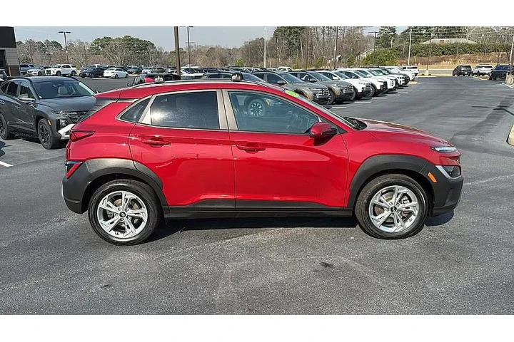 $19871 : Hyundai KONA 2022 AWD SEL 4d image 8