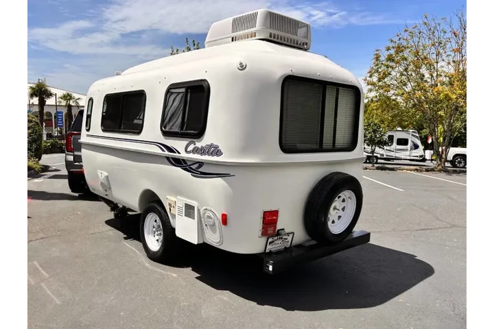 2010 Casita Spirit Deluxe 17ft image 9