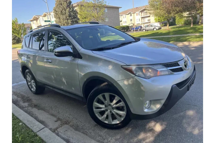 $13297 : 2015 RAV4 Limited image 4