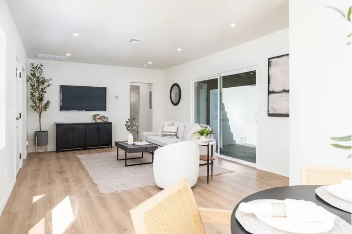$1700 : Bell Gardens Renta🏡 image 4