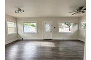 $800 : Charming Detached Cottage ! thumbnail