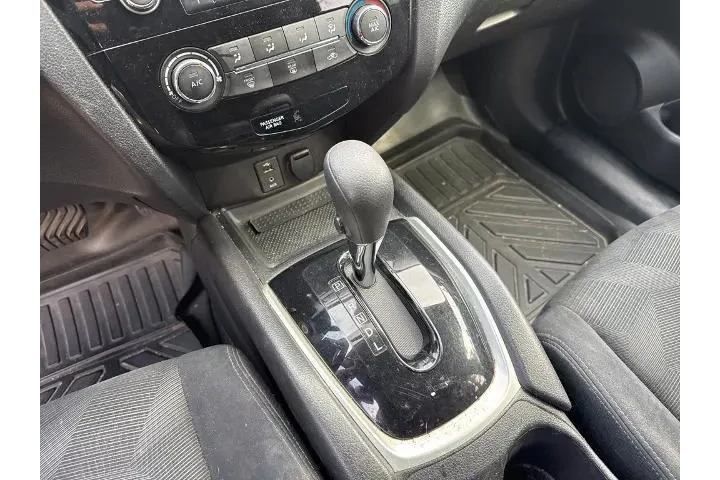 $8255 : Nissan Rogue 2014 AWD S 4dr image 10