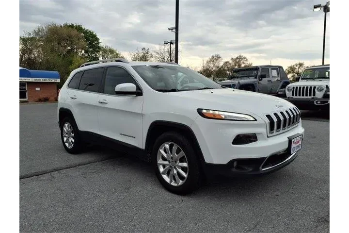 $13900 : Jeep Cherokee 2017 4x4 Limit image 3