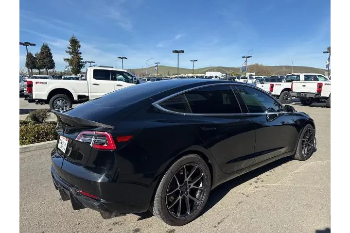 $18950 : Tesla Model 3 2018 Long Rang image 5