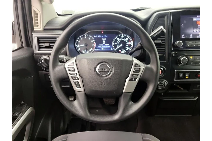 $27998 : Nissan Titan 2022 4x4 S 4dr image 10