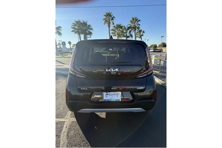 $16938 : Kia Soul 2023 EX 4dr Crossov image 5