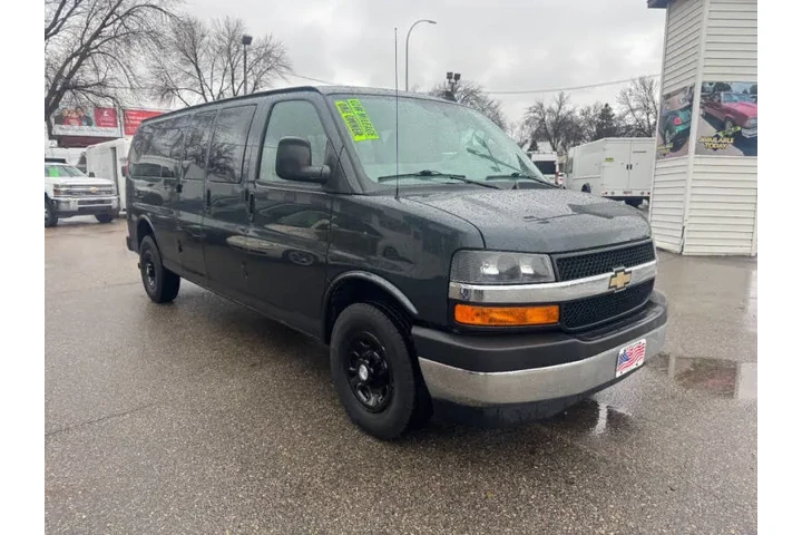 $25990 : 2017 Express LT 3500 image 5