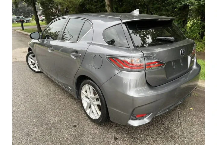$13991 : 2015 CT 200h image 5