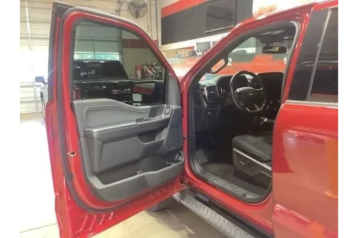 $38634 : Ford F-150 2022 4x4 XLT 4dr image 8