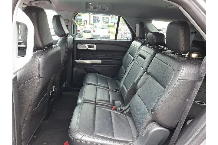 $33297 : Ford Explorer 2023 AWD Limit image 10