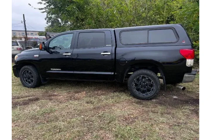 $19995 : 2011 Tundra Limited image 8