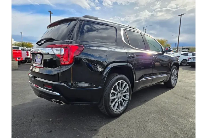 $37393 : GMC Acadia 2023 Denali 4dr S image 6