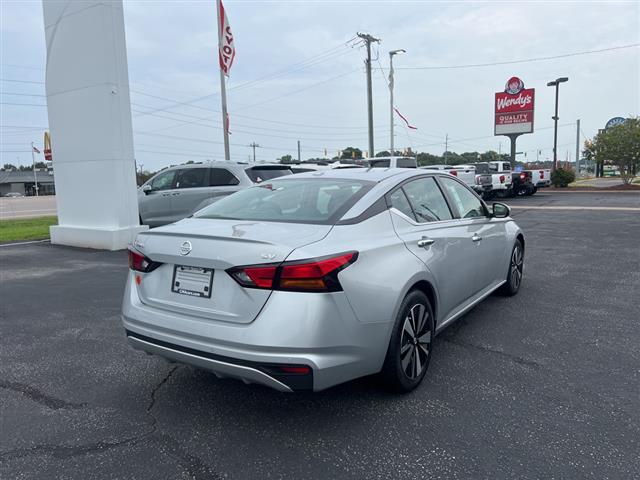 $20990 : PRE-OWNED 2022 NISSAN ALTIMA image 7