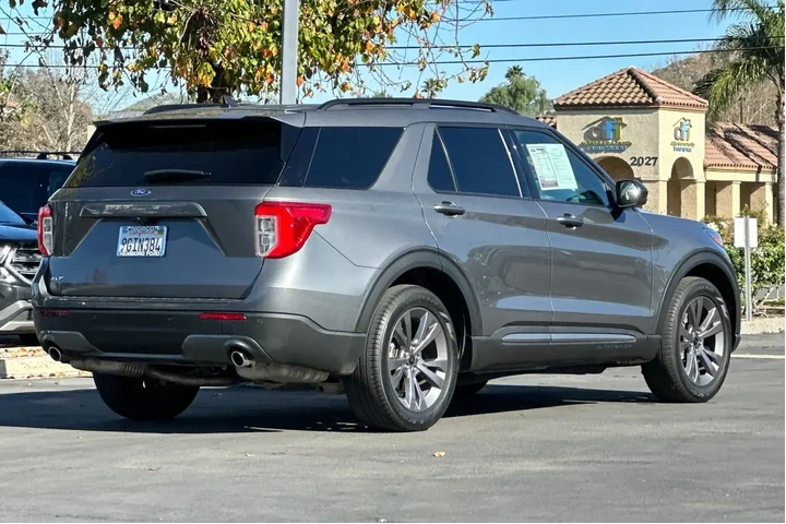 $28981 : Ford Explorer 2023 XLT 4dr S image 4