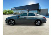 $19499 : Hyundai ELANTRA 2024 Limited thumbnail
