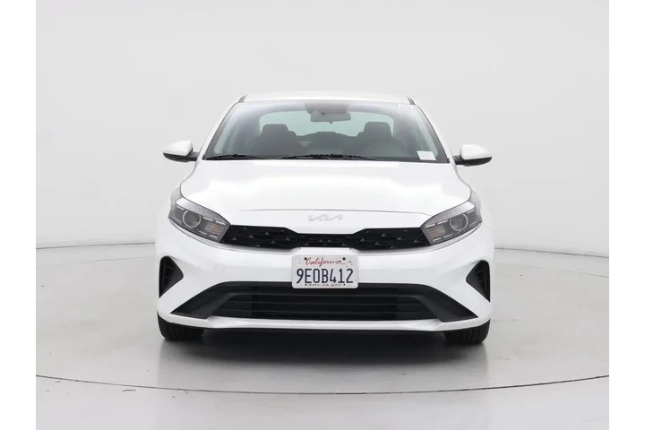 $17998 : Kia Forte 2023 LXS 4dr Sedan image 5