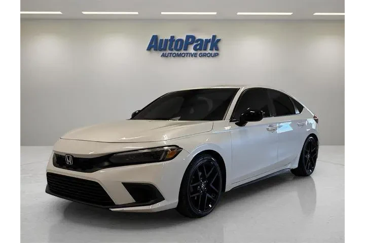 Honda Civic 2023 Sport 4dr H image 3