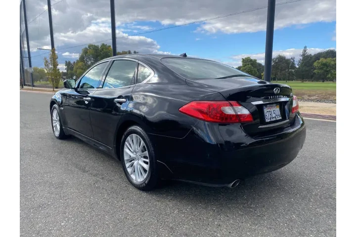 $11995 : 2012 M35h image 6