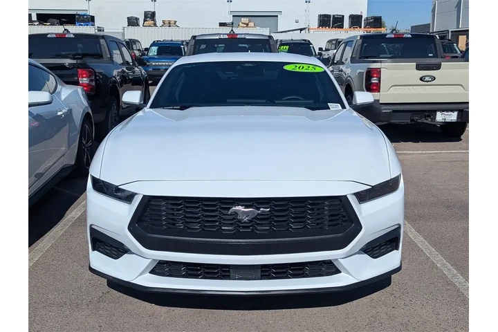 Ford Mustang 2025 EcoBoost 2 image 2