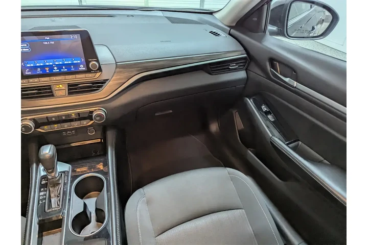 $21997 : Nissan Altima 2023 2.5 SV 4d image 8