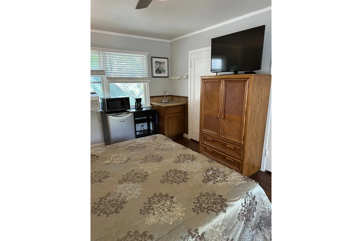 $1400 : FURNISHED ROOM/BATH ALL INC. image 5