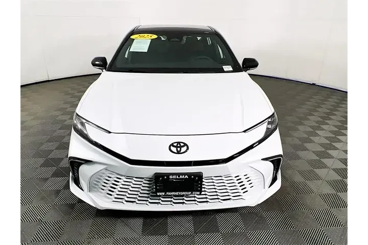 $35900 : Toyota Camry 2025 SE 4dr Sed image 2
