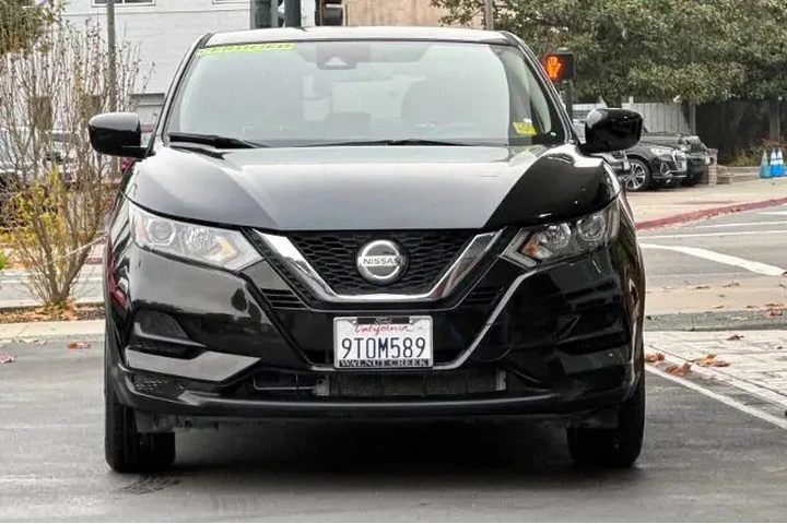 $16811 : Nissan Rogue Sport 2020 S 4d image 6