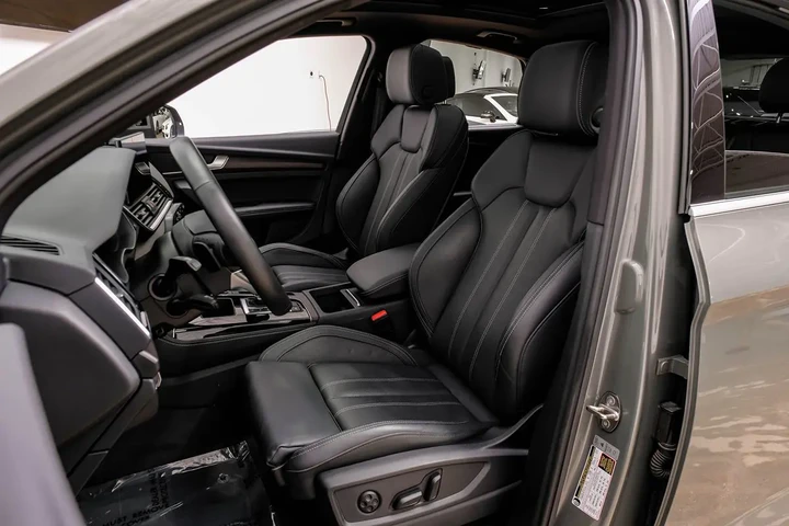$39990 : 2023 Q5 Sportback S line Pres image 5