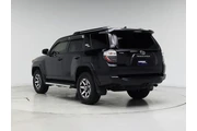 $35998 : Toyota 4Runner 2020 4x4 SR5 thumbnail