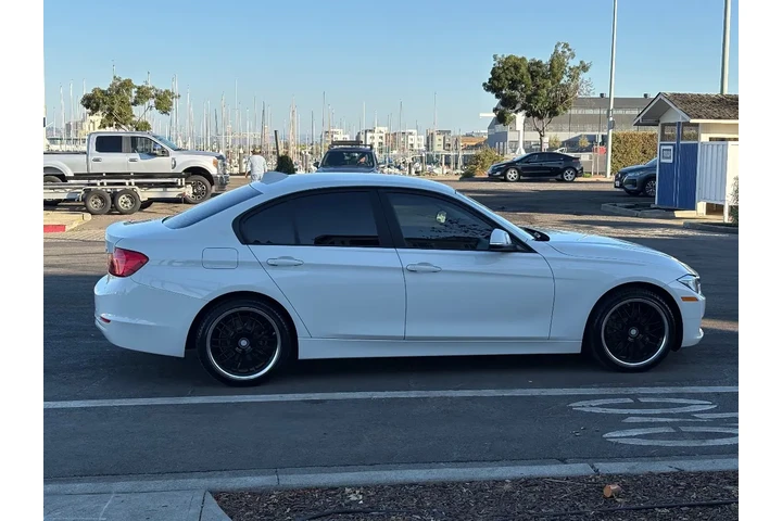 $9988 : 2013 3 Series 328i image 5