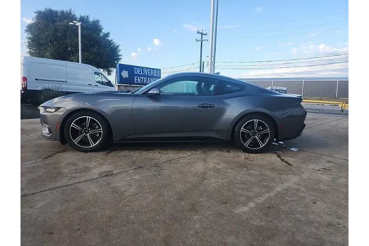 $29595 : Ford Mustang 2024 EcoBoost 2 image 6