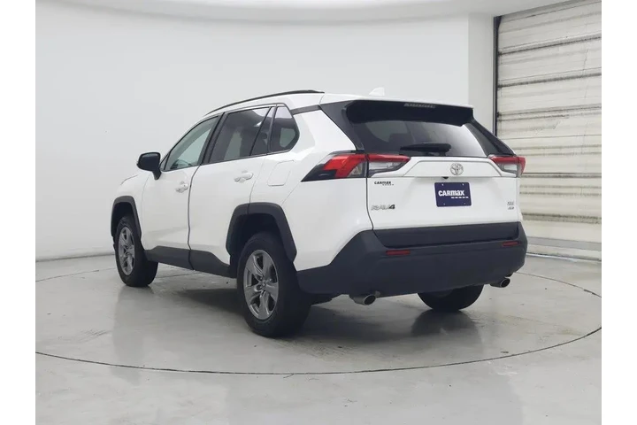$30998 : Toyota RAV4 2024 AWD XLE 4dr image 2
