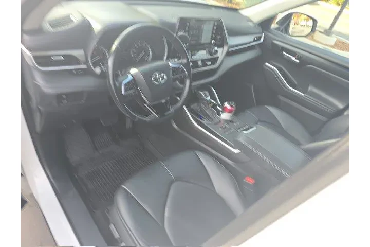 $34995 : Toyota Highlander 2021 AWD X image 7