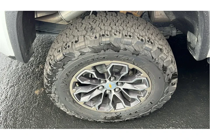 $37984 : Chevrolet Colorado 2020 4x4 image 2