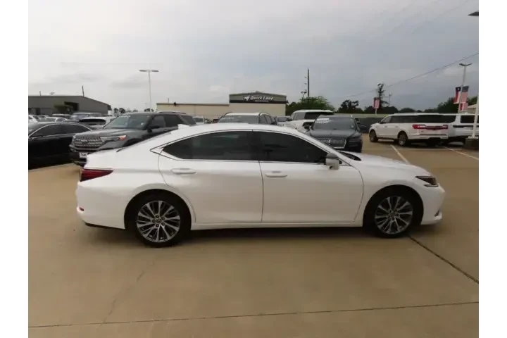 $28911 : Lexus ES 350 2020 4dr Sedan image 8